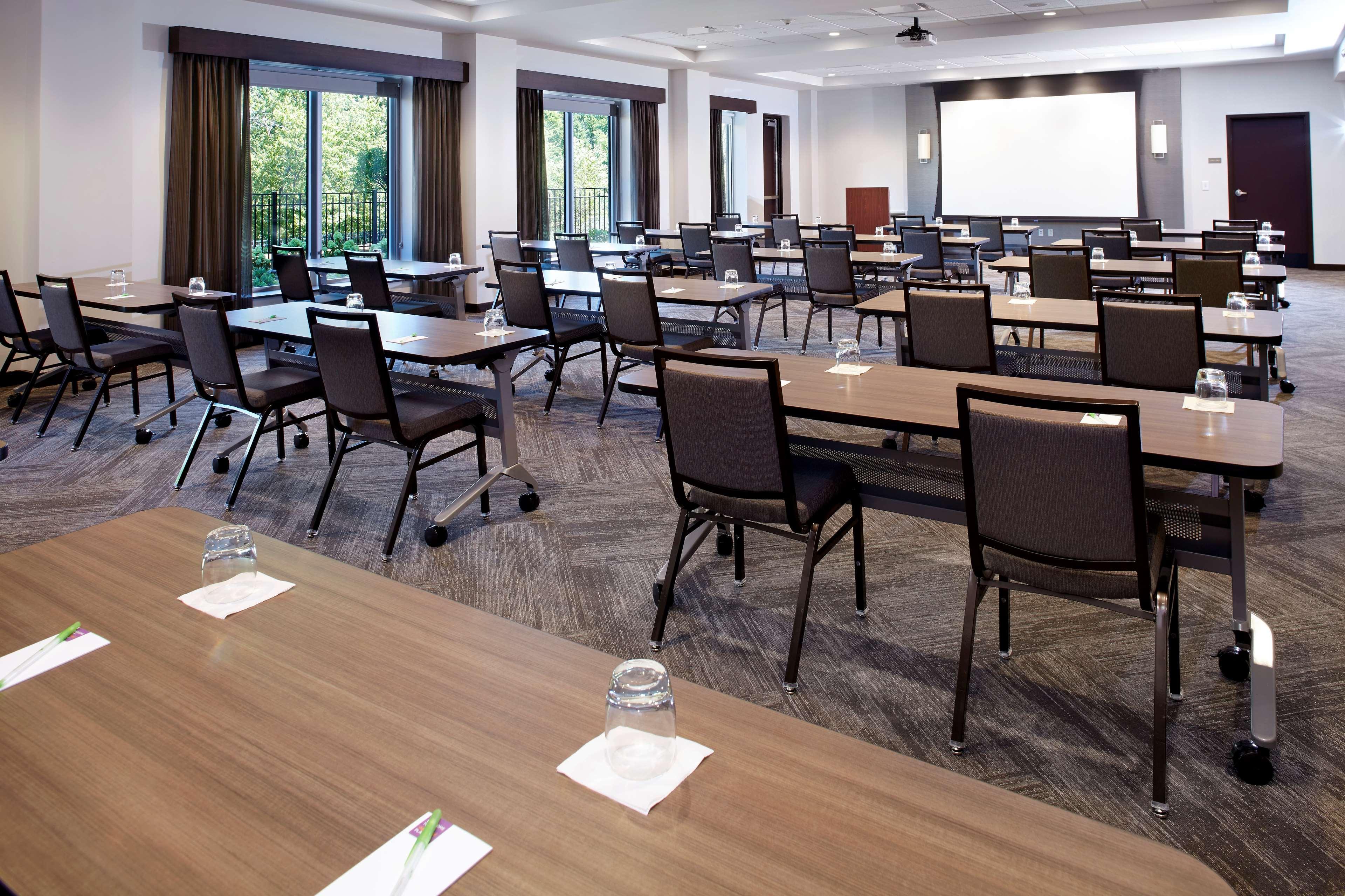 Hyatt Place Cleveland/Lyndhurst/Legacy Village Экстерьер фото